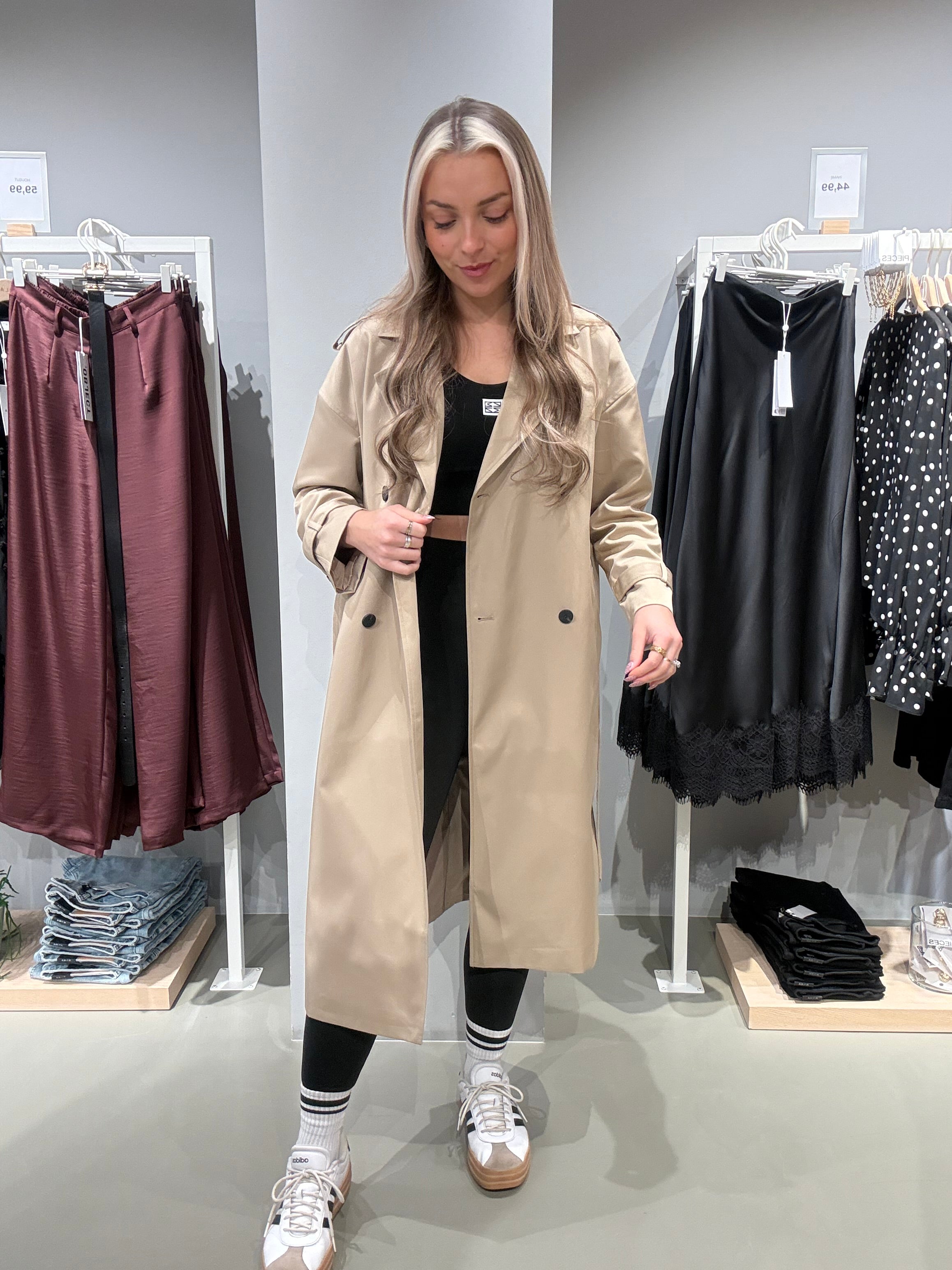 VIADDISON Coat - Savannah Tan